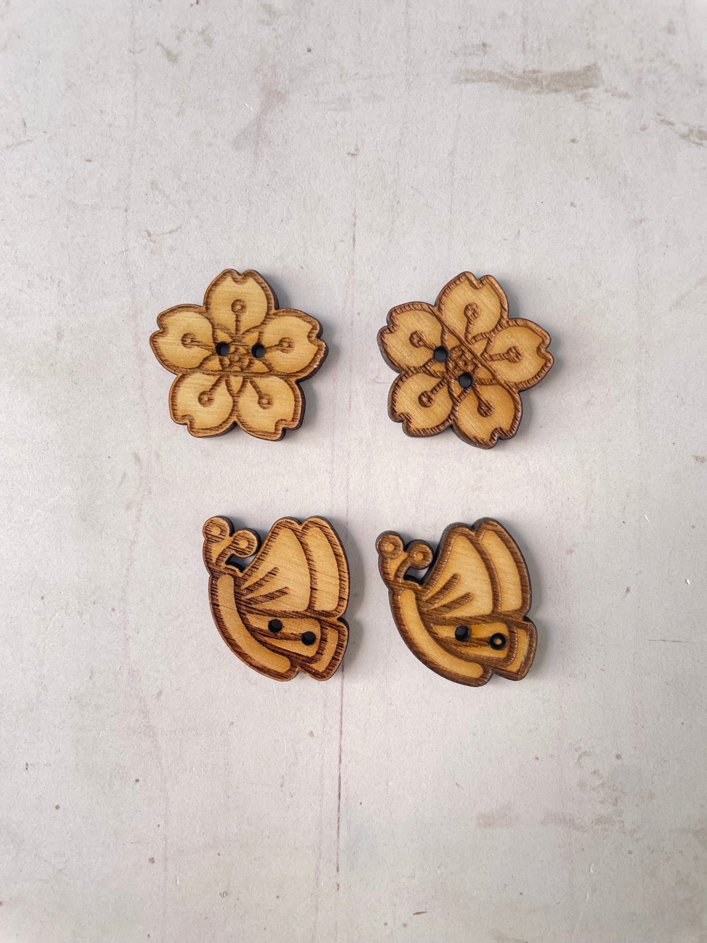 Botones de madera