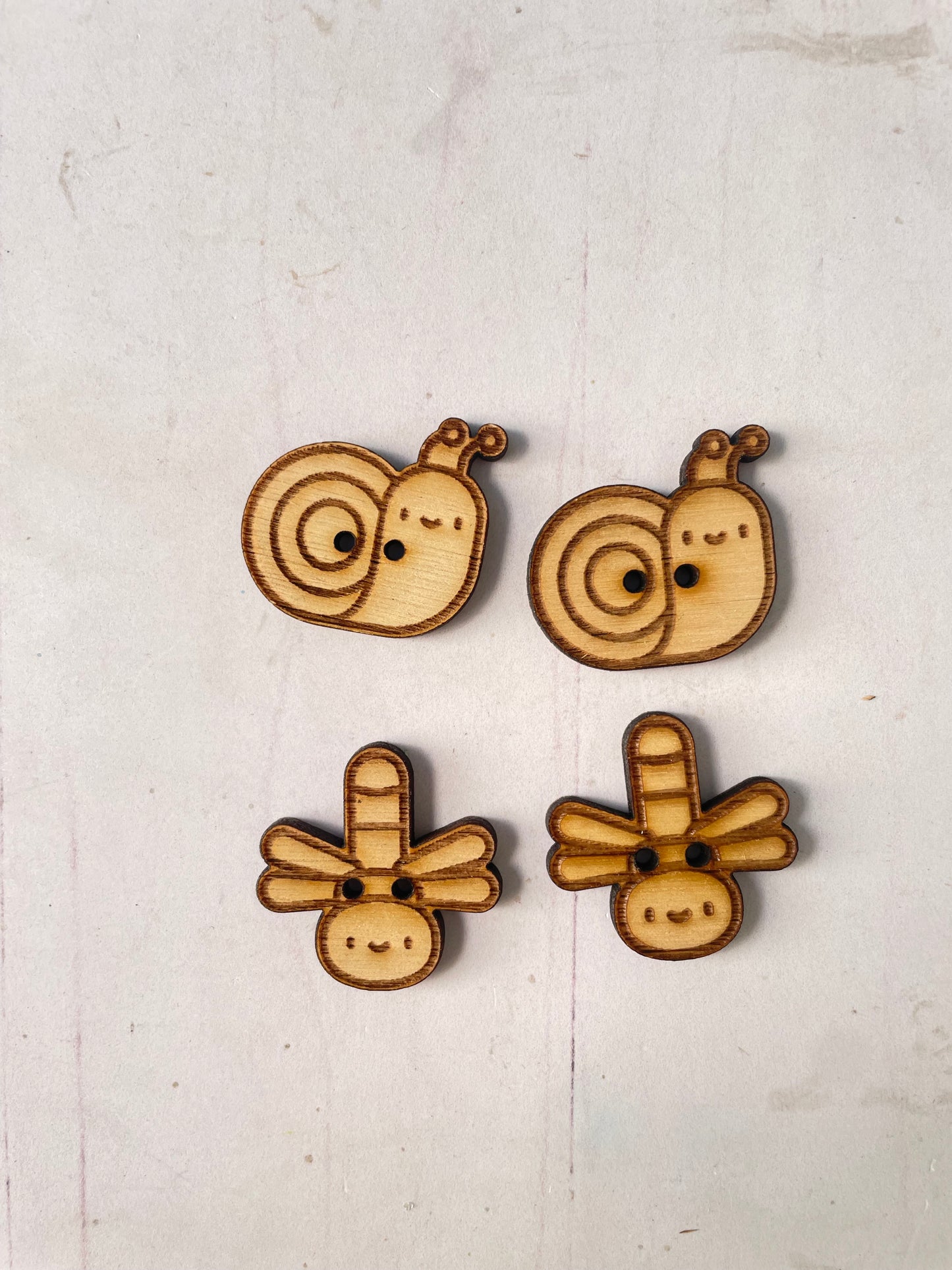 Botones de madera