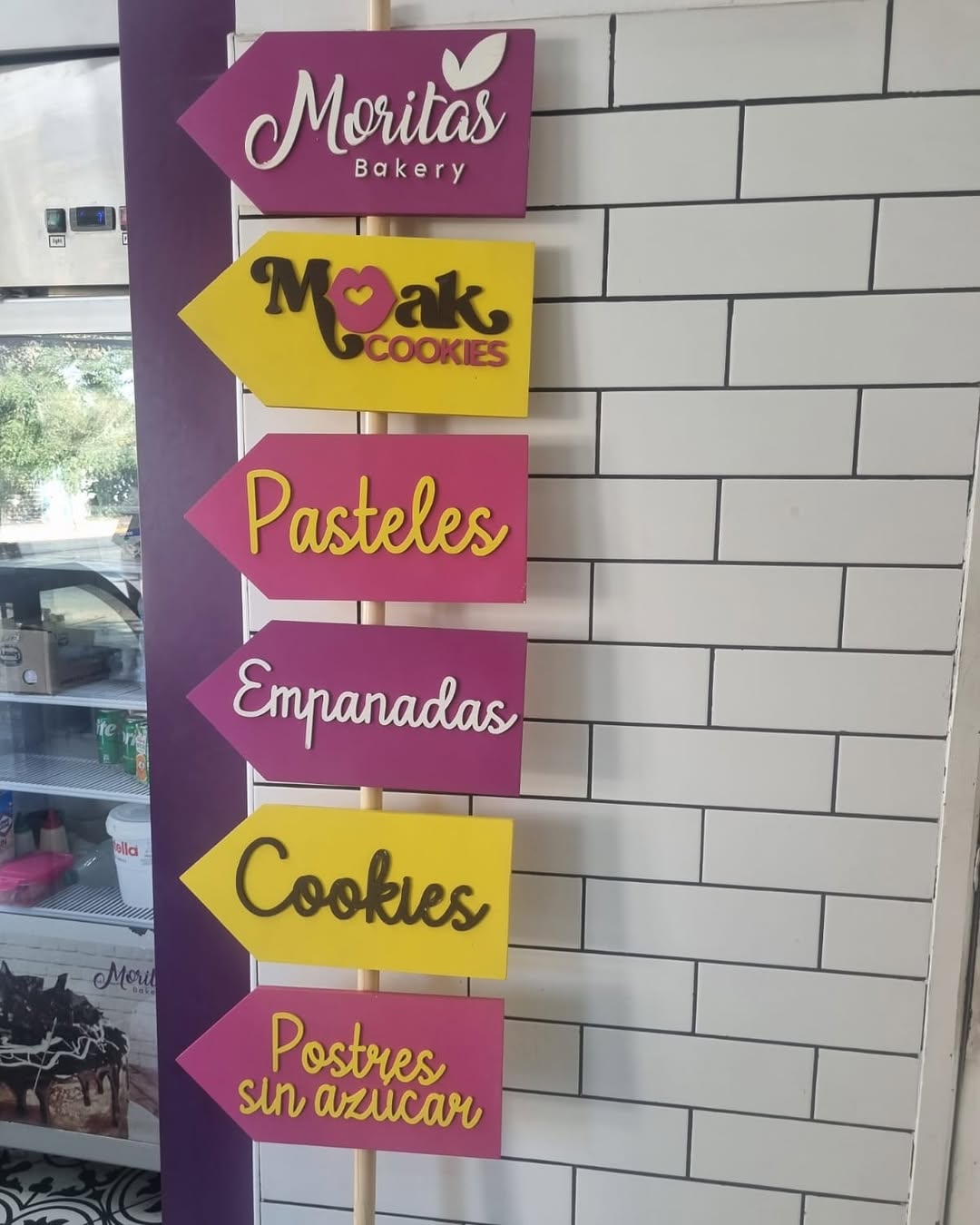 Cartel de madera personalizado flechas