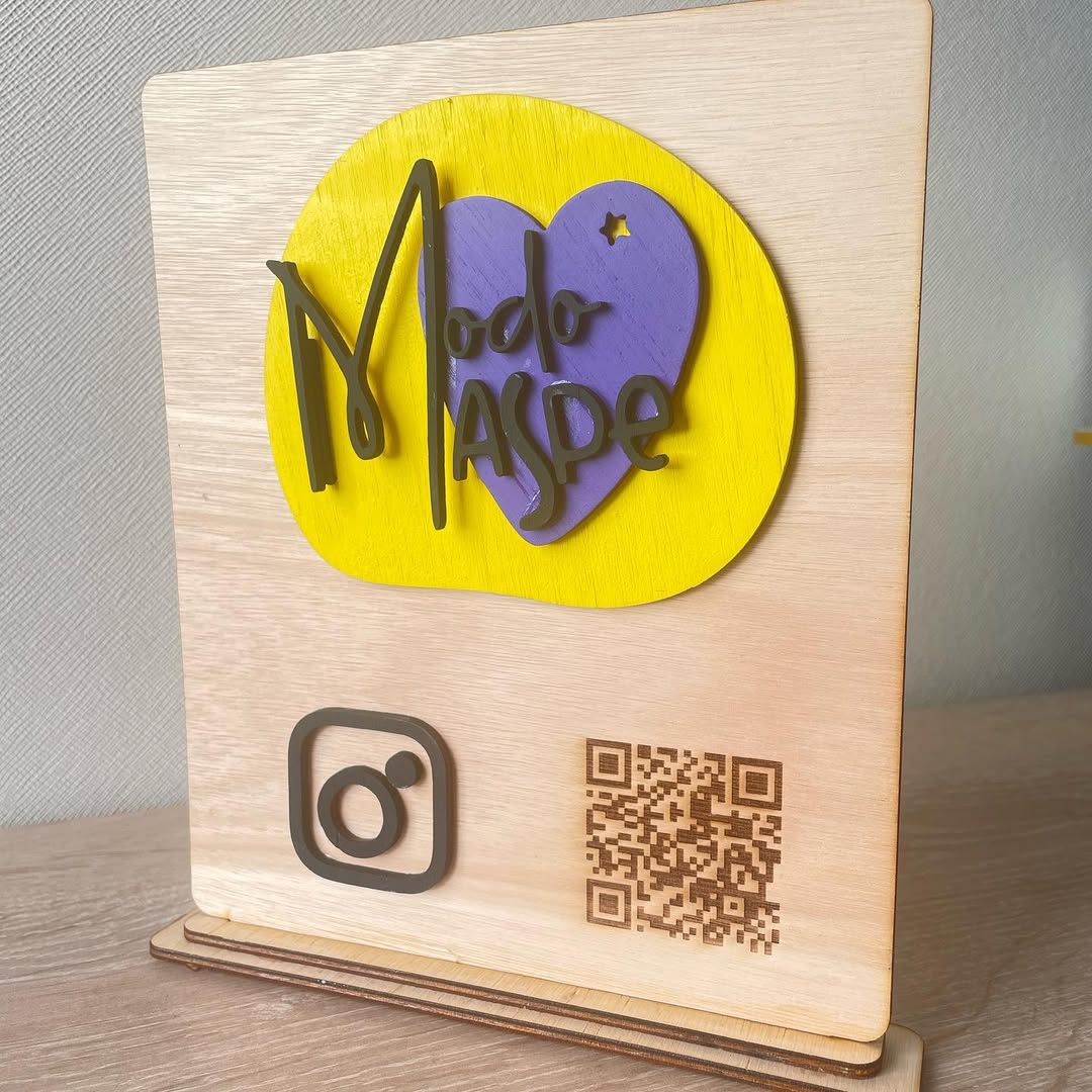 Cartel Rectangular con Qr